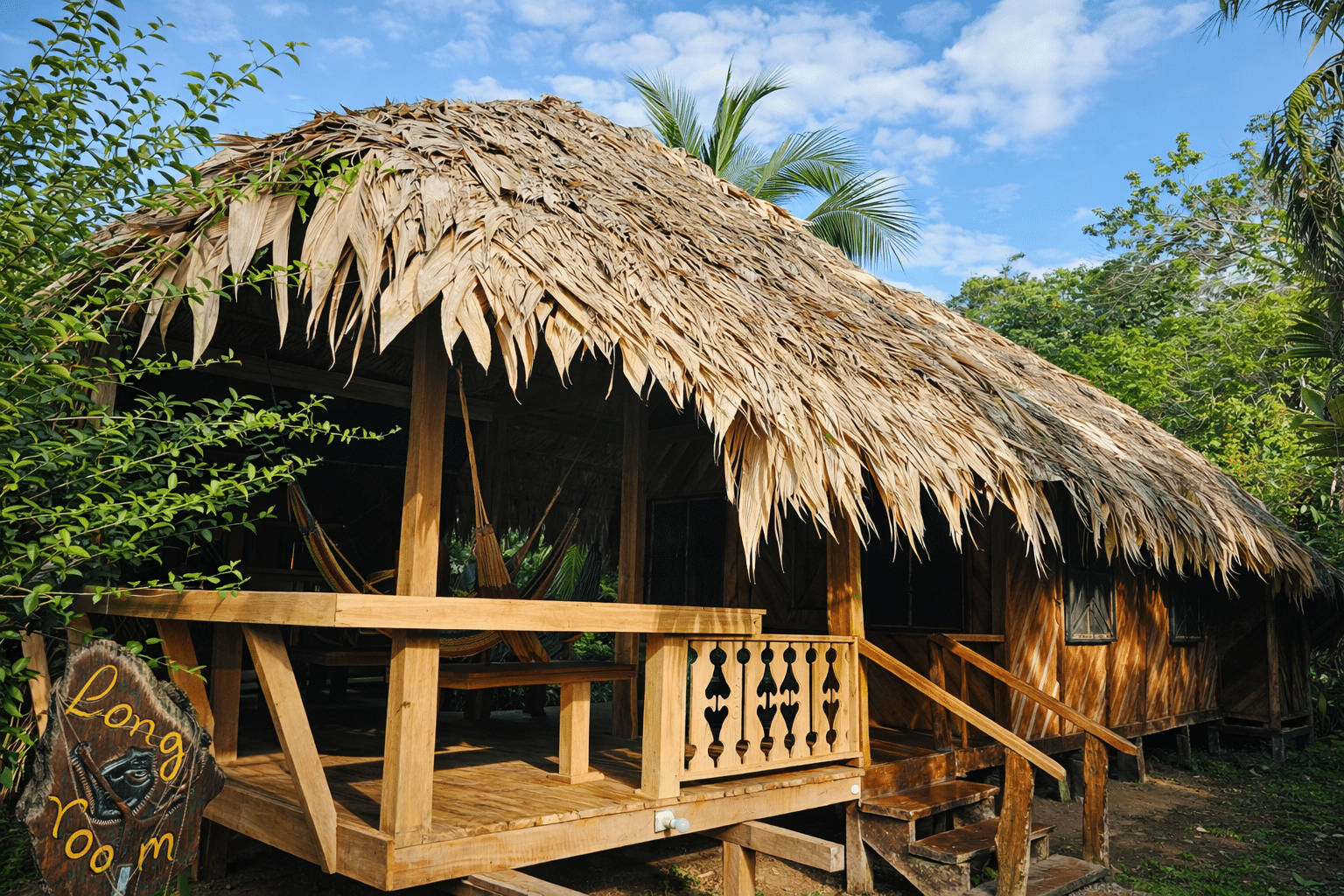 Cahuita Accommodation with Kitchen Congo view from outside