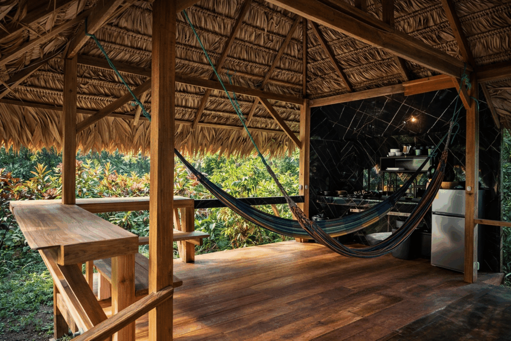 Tucan hamack kitchen behind