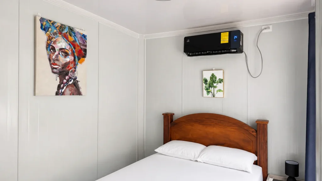 Modern Jungle Room with A/C 3 14